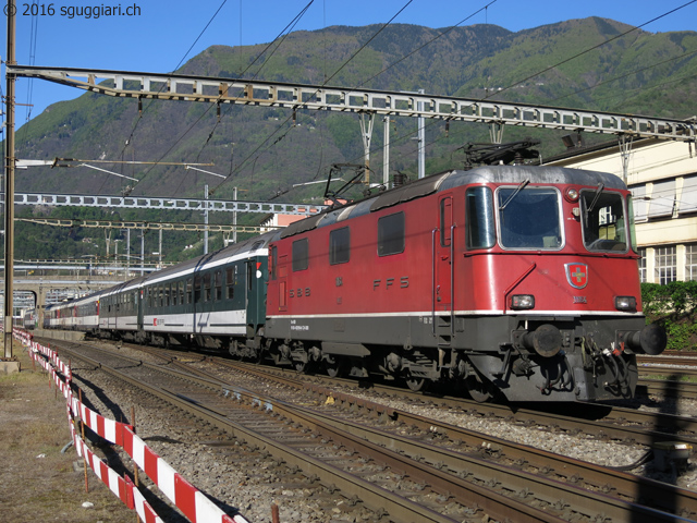 SBB Re 4/4 II 11164